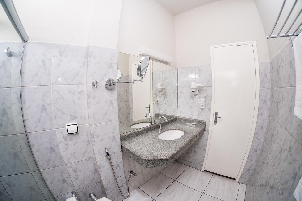 אסיס Santa Rosa Hotel מראה חיצוני תמונה